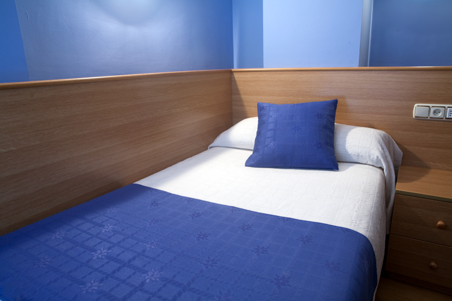 foto un habitacion con una cama